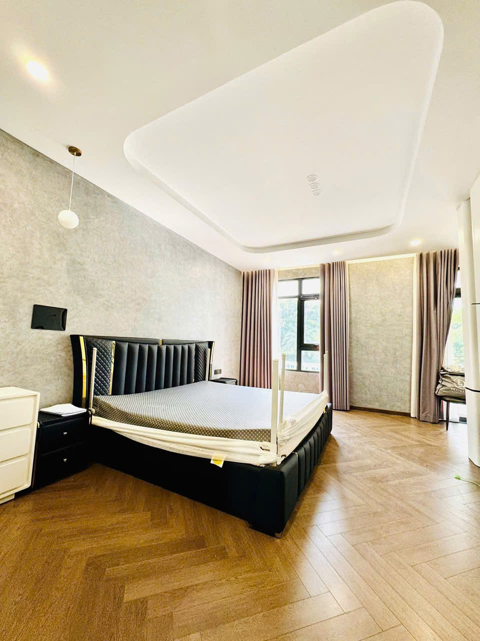 Cần bán Nhà mặt tiền Phường Phú Hữu, Quận 9, Diện tích 102m², Giá 18.5 Tỷ 12