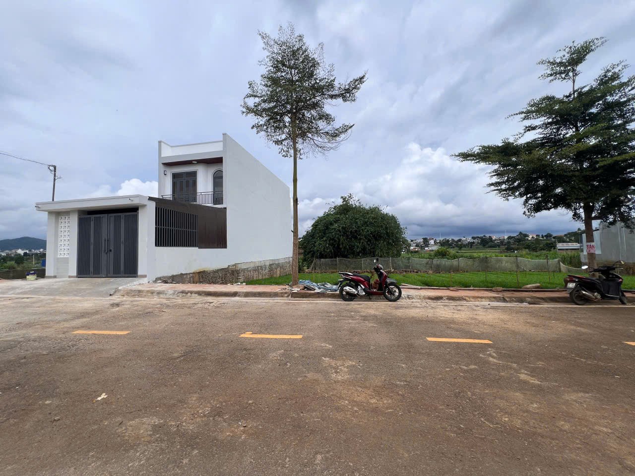Bán 151m2 đất mặt tiền khu phân lô chữ U Liên Nghĩa Đức Trọng Lâm đồng 1 tỷ 4 4