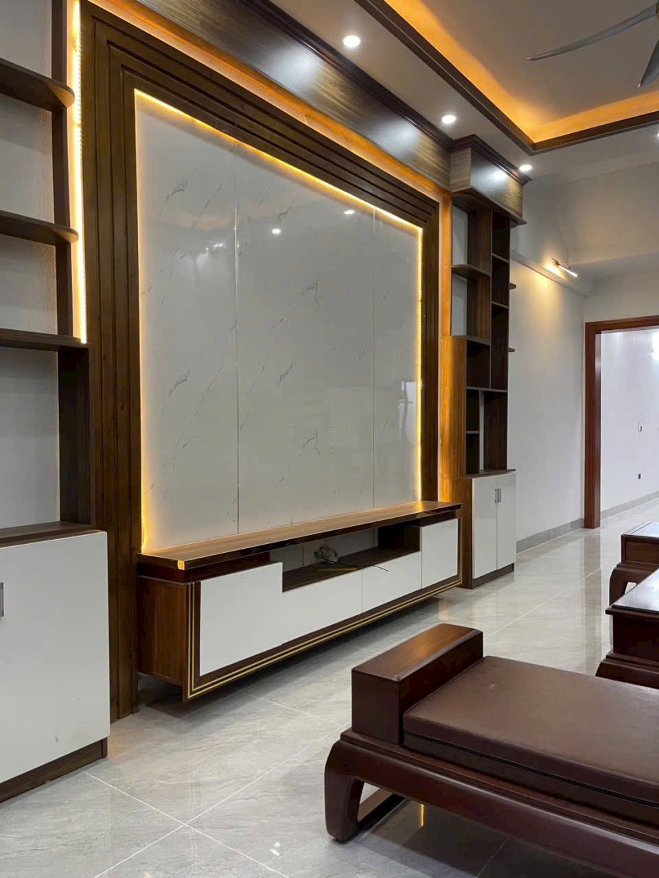 Bán căn nhà 3 tầng ngõ phố Bình Lộc, ph Tân Bình, TP HD, 80m2, 3 ngủ, sân cổng, chỉ 3.6x tỷ 3