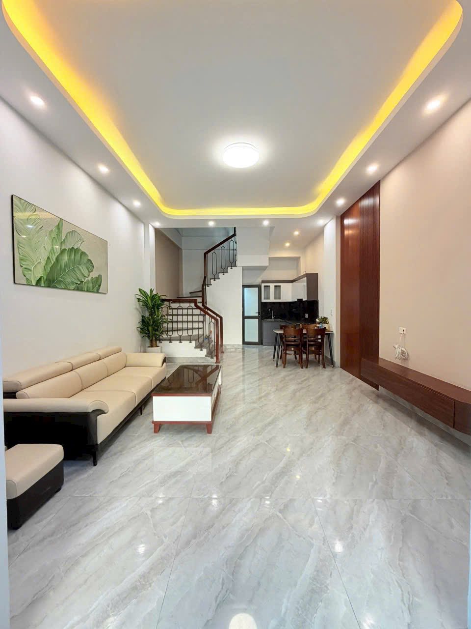 Bán căn nhà 4 tầng mặt phố Trương Hán Siêu, ph Nhị Châu, TP HD, 55m2, mt 4m, 3 ngủ 5