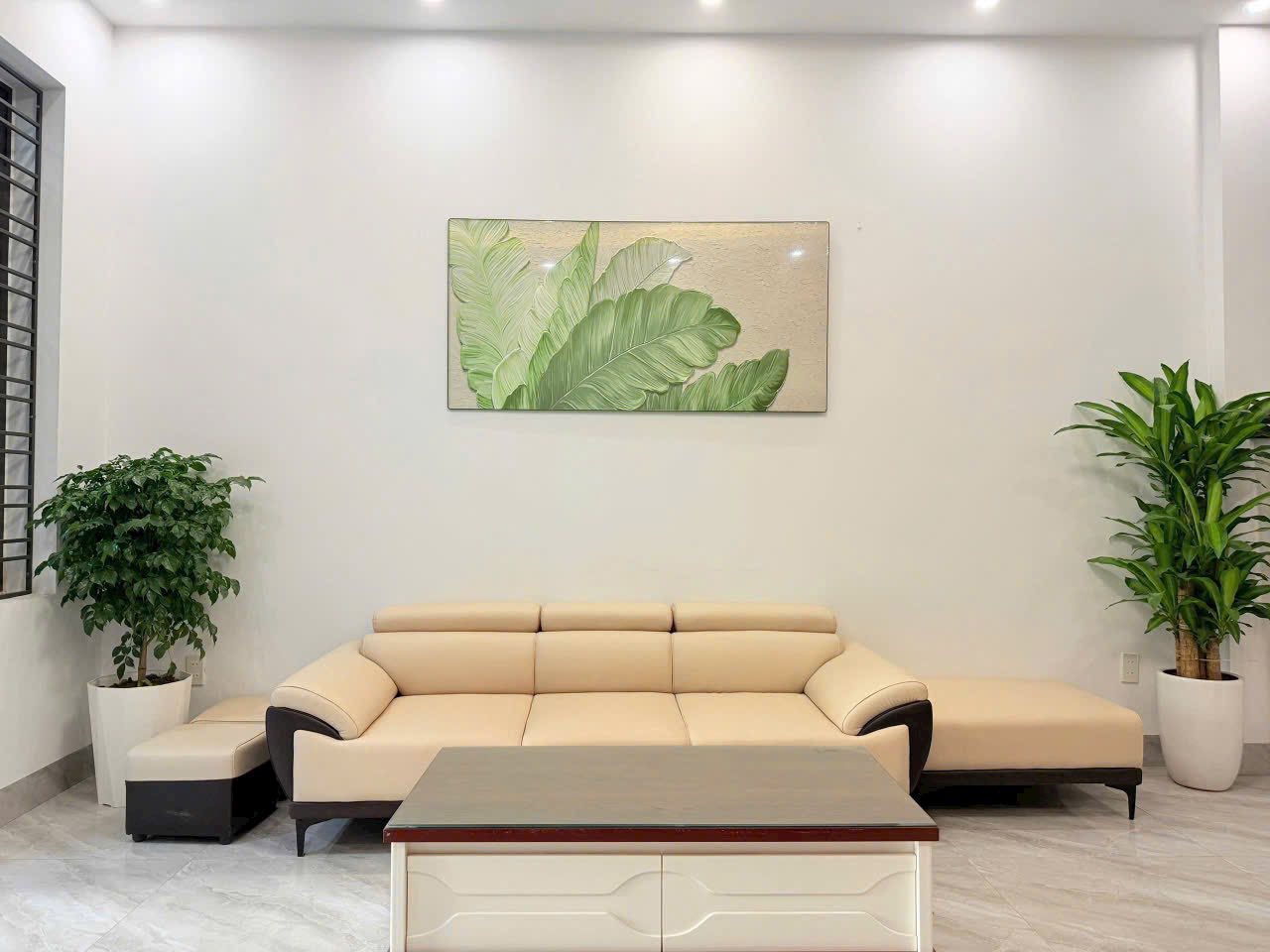 Bán căn nhà 4 tầng mặt phố Trương Hán Siêu, ph Nhị Châu, TP HD, 55m2, mt 4m, 3 ngủ 6