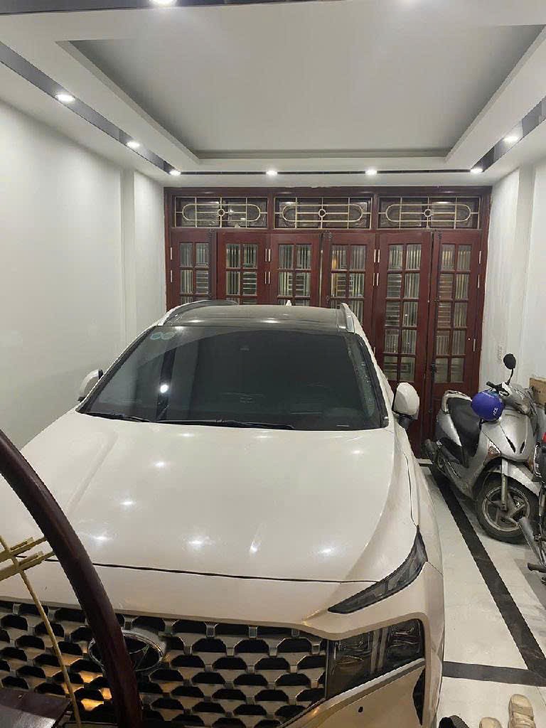 Bán nhà Vũ Hữu, Thanh Xuân, Gara Ô tô, Kinh doanh, 54m2, 18.9 tỷ(CTL)