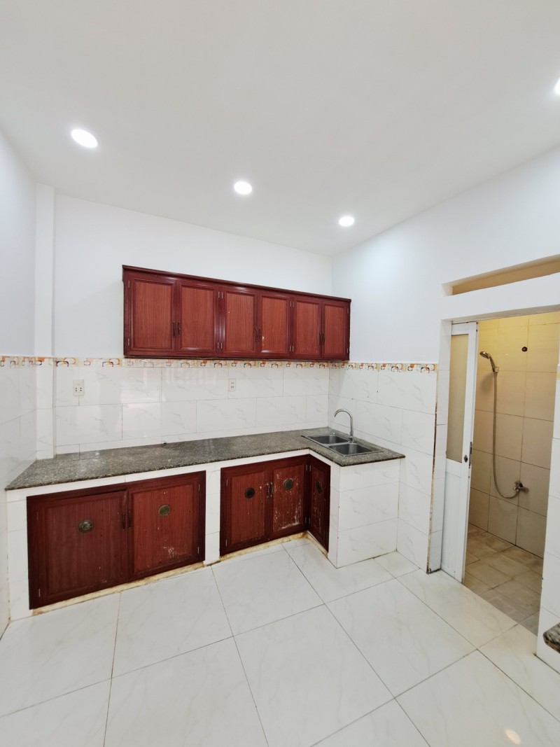 NHÀ MỚI HẺM 4M GẦN CHỢ BÌNH LONG 40M2 2 TẦNG CHỈ 4.48 TỶ 4