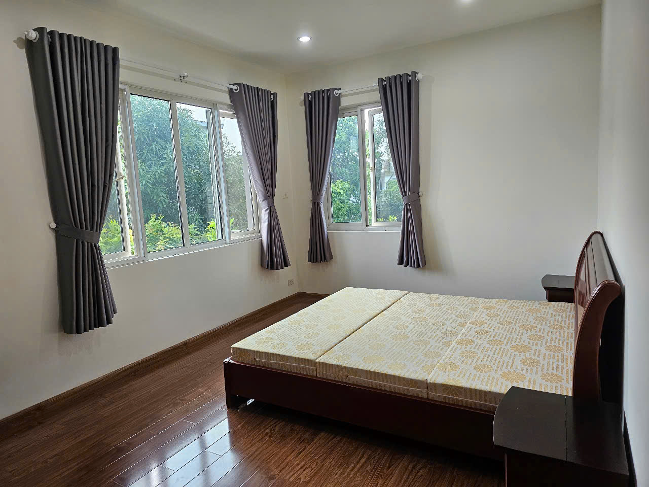 Cho thuê biệt thự Thủ Đức. Garden Home Quôc Lộ 13 liền kề Vạn Phúc City 2