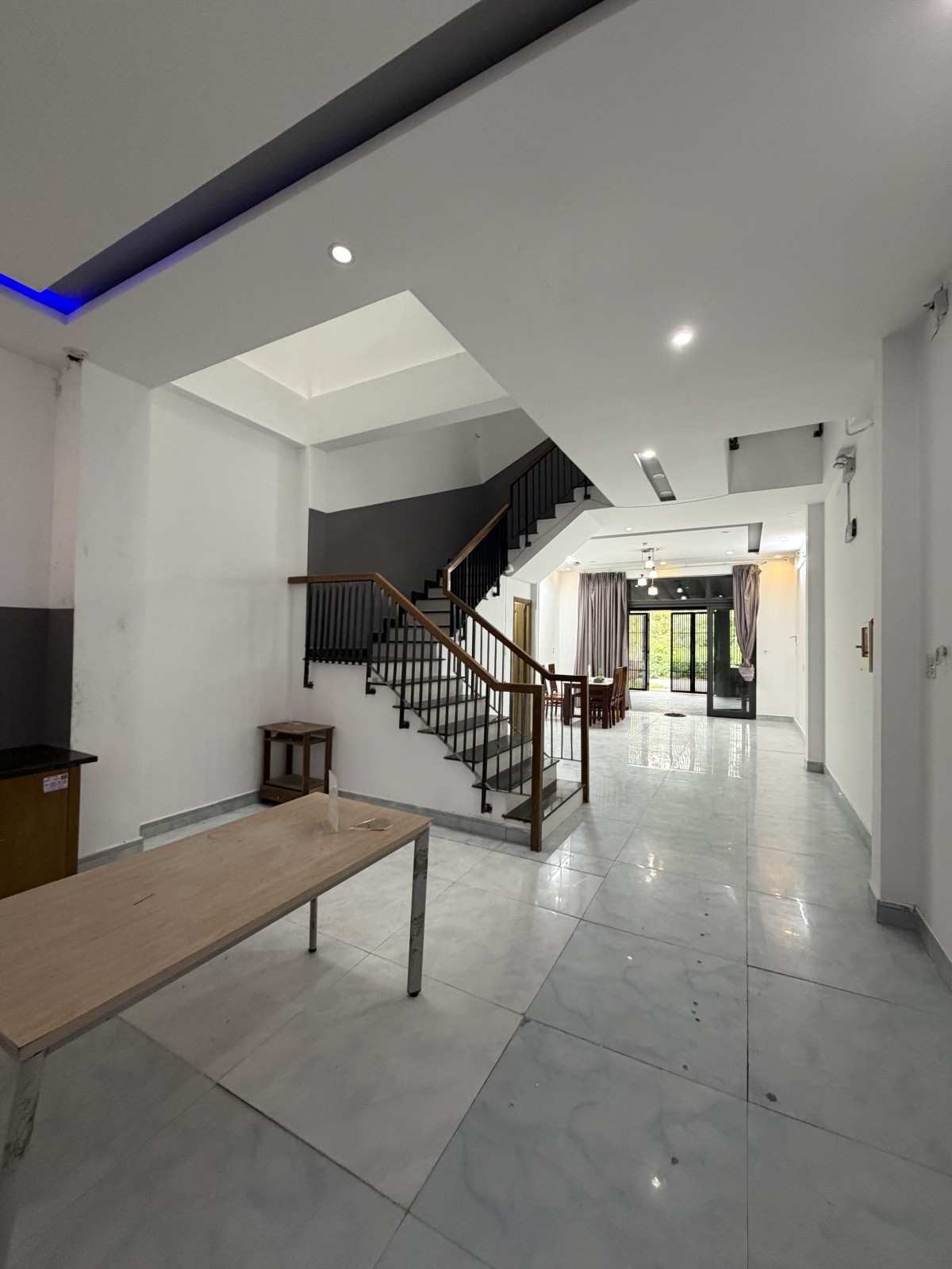 Bán căn hộ 5 tầng Trần Xuân Hòa 125m2 gần biển Sơn Thủy giá 11,5 tỷ