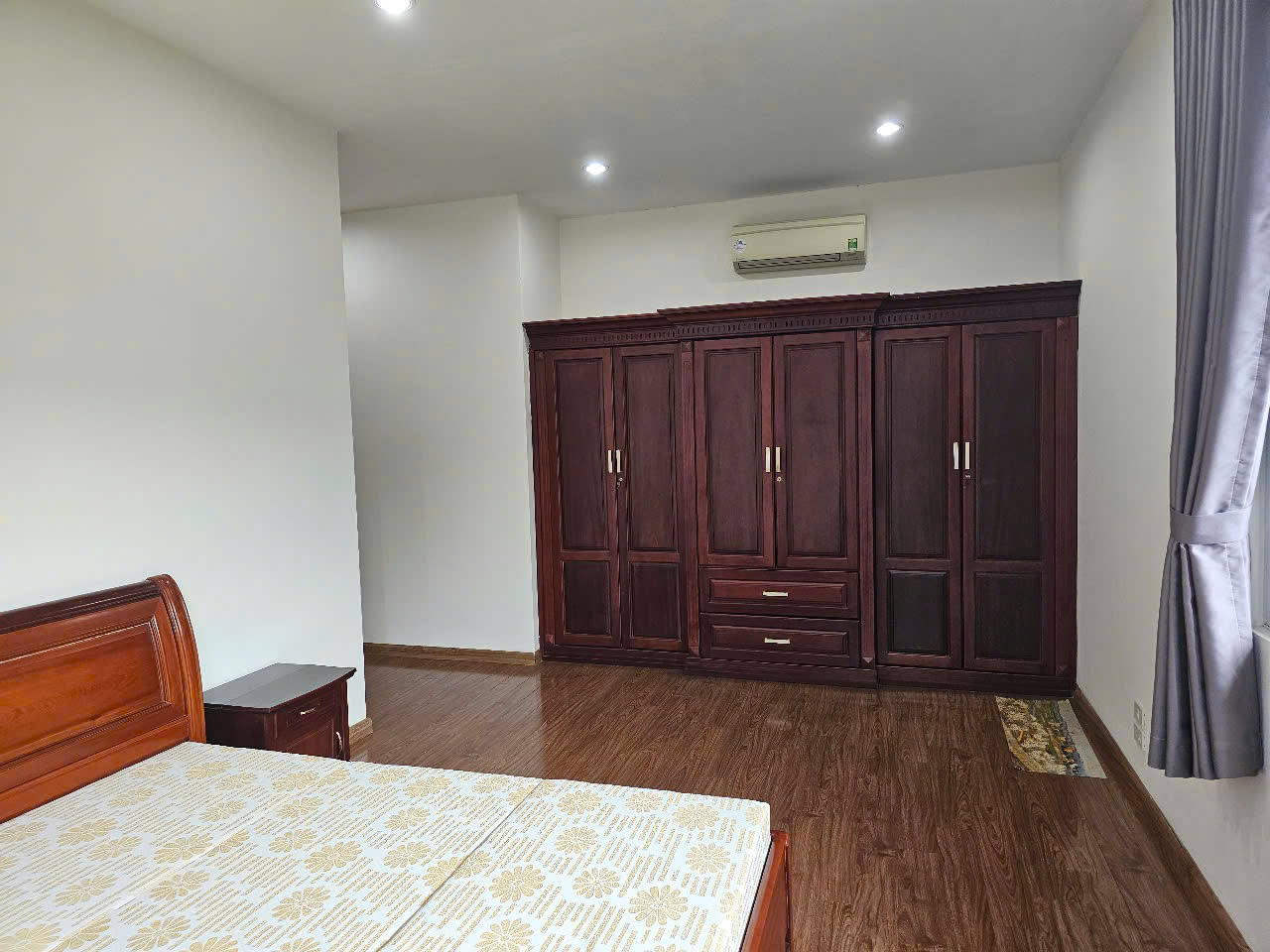 Cho thuê biệt thự Thủ Đức. Garden Home Quôc Lộ 13 liền kề Vạn Phúc City 3