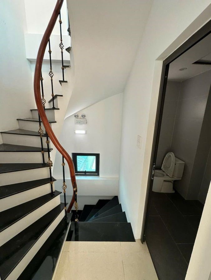 MP NGUYỄN NGỌC NẠI-98M2x9T-MT 6.2M-PCCC ĐỦ-67 TỶ-DOANH THU ĐỈNH 3