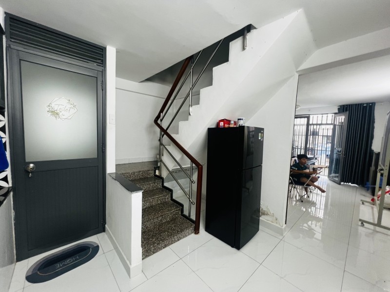 Bán nhà 2 tầng trong ngõ Kha Vạn Cân, Linh Đông, Thủ Đức, TP HCM. DT 47m2, giá 4,6 tỷ, sổ hồng, 2