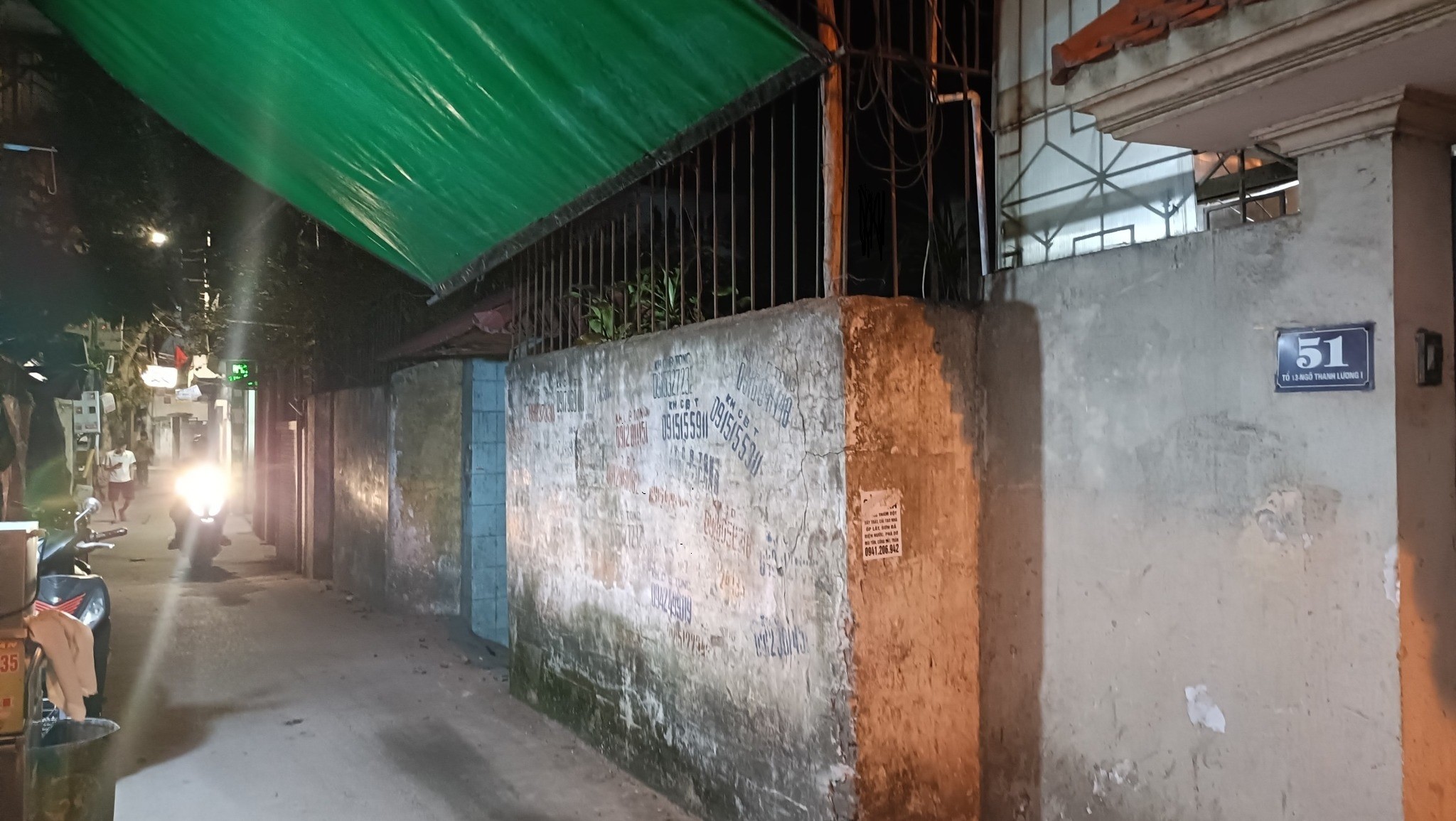 Bán gấp đất xây căn nhà cho thuê mini Hai Bà Trưng, ngõ 2.5m 2