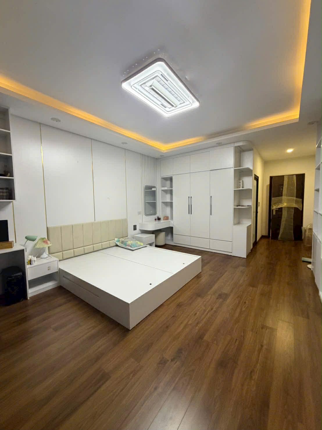 nhà đẹp Ngọc Thuỵ, 90m x 6 tầng, gara 7 chỗ, kinh doanh, gần Mipec- cầu Long Biên 4