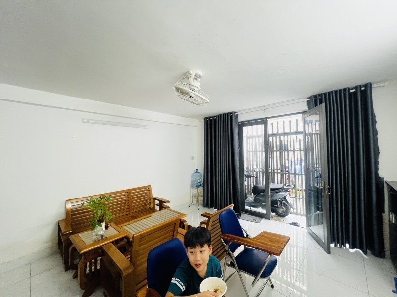 Bán nhà 2 tầng trong ngõ Kha Vạn Cân, Linh Đông, Thủ Đức, TP HCM. DT 47m2, giá 4,6 tỷ, sổ hồng,