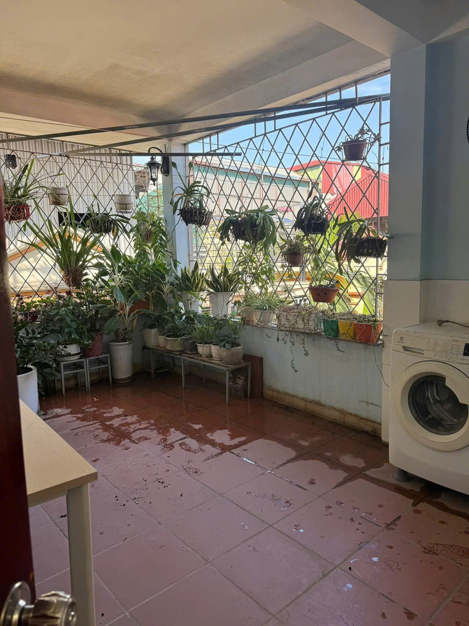 Cho thuê nhà riêng ngõ 68 đường Cầu Giấy 40m x 5T, 6PN4VS giá 16 triệu, đường 3M 6