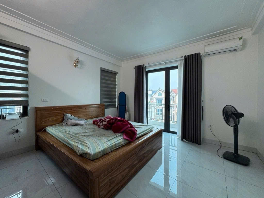 LÔ GÓC 6 TẦNG, Ô TÔ, TRỤC CHÍNH, KINH DOANH, CẠNH CHỢ YÊN VĨNH, KIM CHUNG, nhỉnh 10tỷ 5