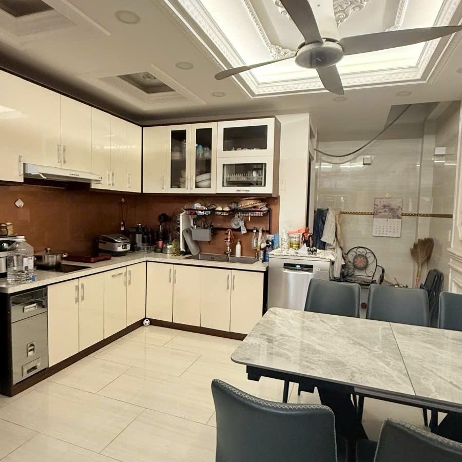 Ô TÔ NGỦ NHÀ – 57M² – 5 Tầng/4PN – Gần kdc Cityland – Chỉ hơn 8x Tỷ 3