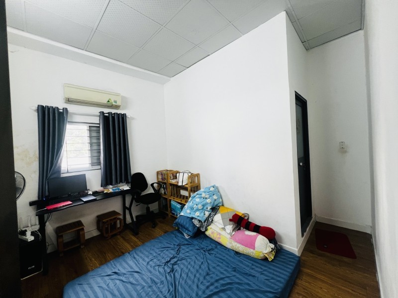 Bán nhà 2 tầng trong ngõ Kha Vạn Cân, Linh Đông, Thủ Đức, TP HCM. DT 47m2, giá 4,6 tỷ, sổ hồng, 4