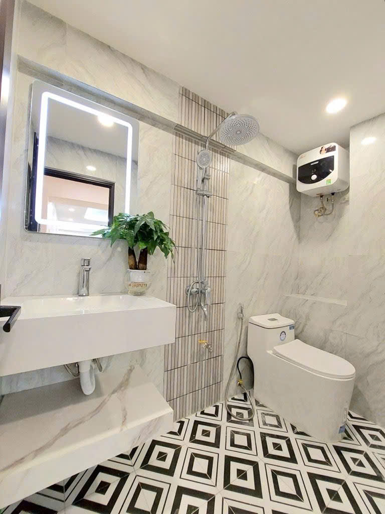 Cần bán Căn hộ chung cư đường Tạ Quang Bửu, Phường Bách Khoa, Diện tích 65m², Giá 4.98 Tỷ 2