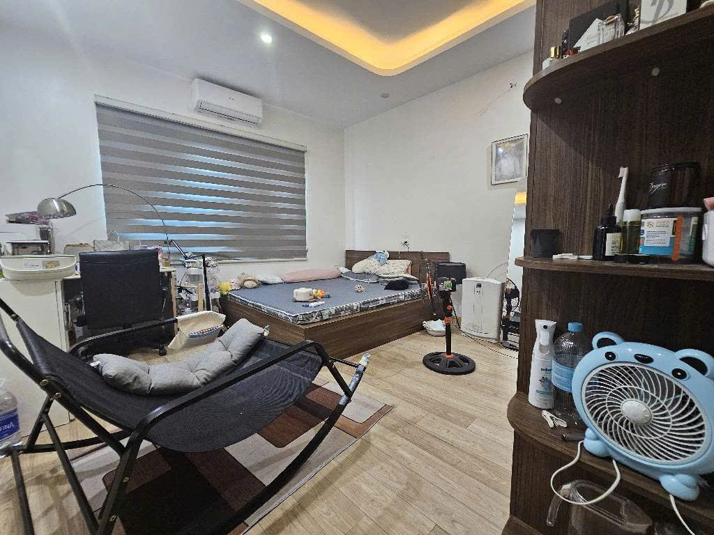 Chị Mai bán nhà lô Góc mặt ngõ 192 Kim Giang gần cầu Lù 30m2 chỉ 6.x tỷ. Lh 0989626116 2