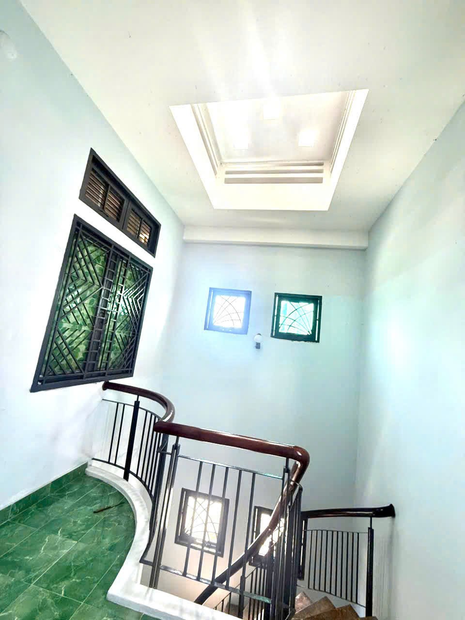 Bán nhà gần chợ Đầm chỉ 4,2 tỷ – 2 mặt tiền – sổ hồng hoàn công – trung tâm Nha Trang 2