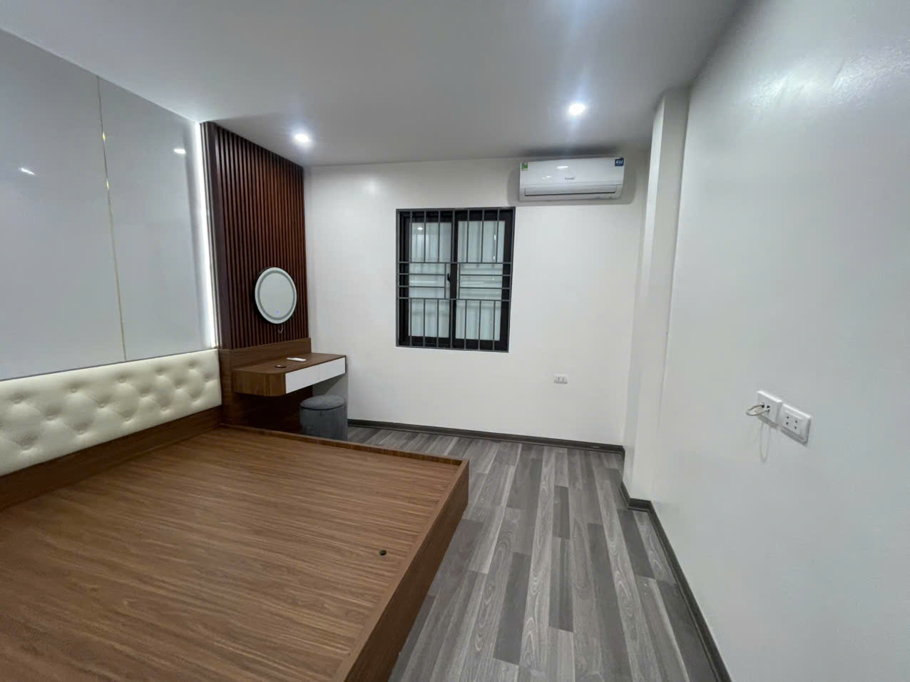 Cho thuê Nhà riêng Ngõ Chùa Liên Phái - Bạch Mai - Hai Bà Trưng 30m x 5T giá 12 triệu