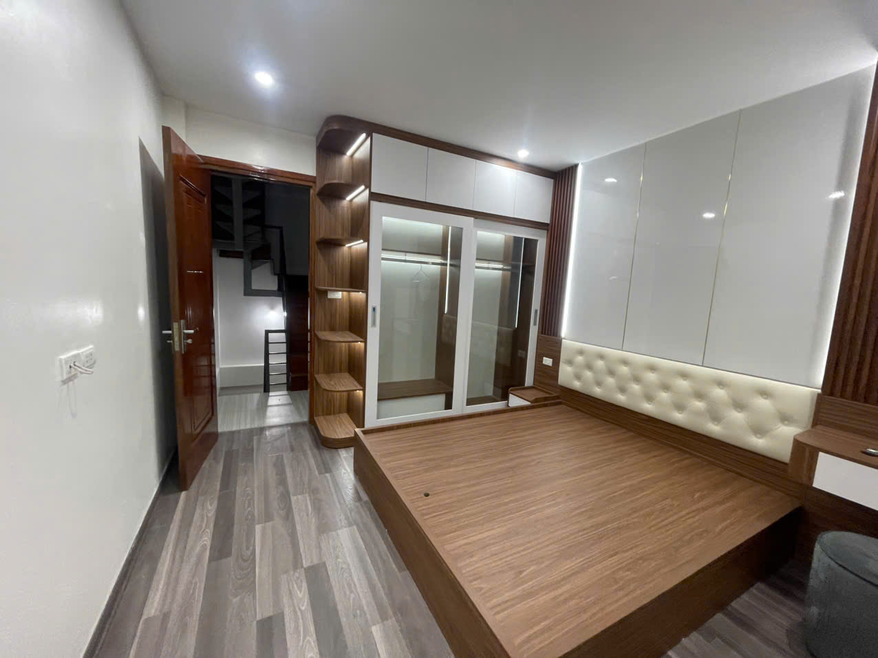 Cho thuê Nhà riêng Ngõ Chùa Liên Phái - Bạch Mai - Hai Bà Trưng 30m x 5T giá 12 triệu 2