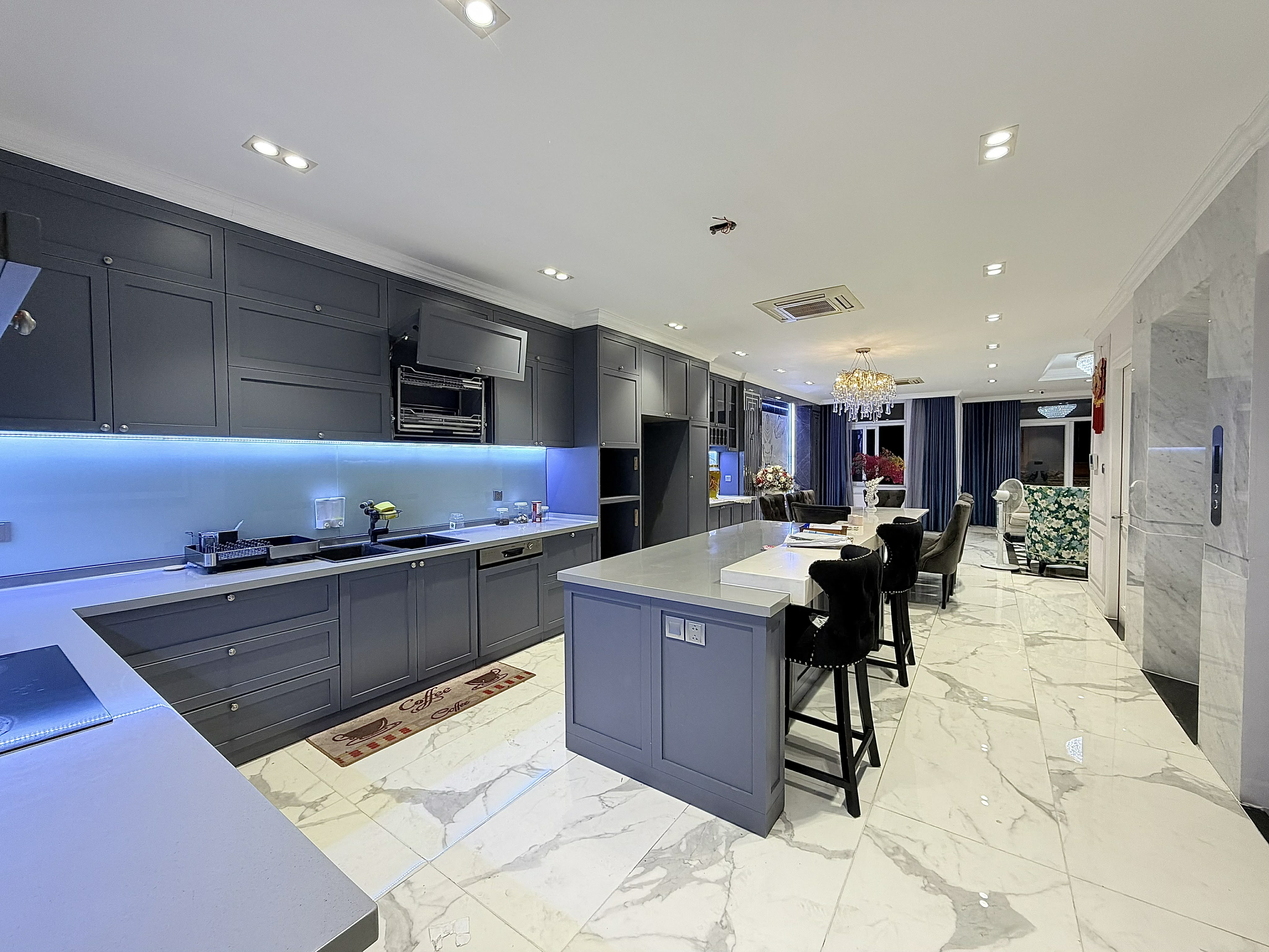 BIỆT THỰ HỒ VĂN HUÊ 114m2 (7.1 x 16) - 7 TẦNG THANG MÁY - 45 TỶ 12