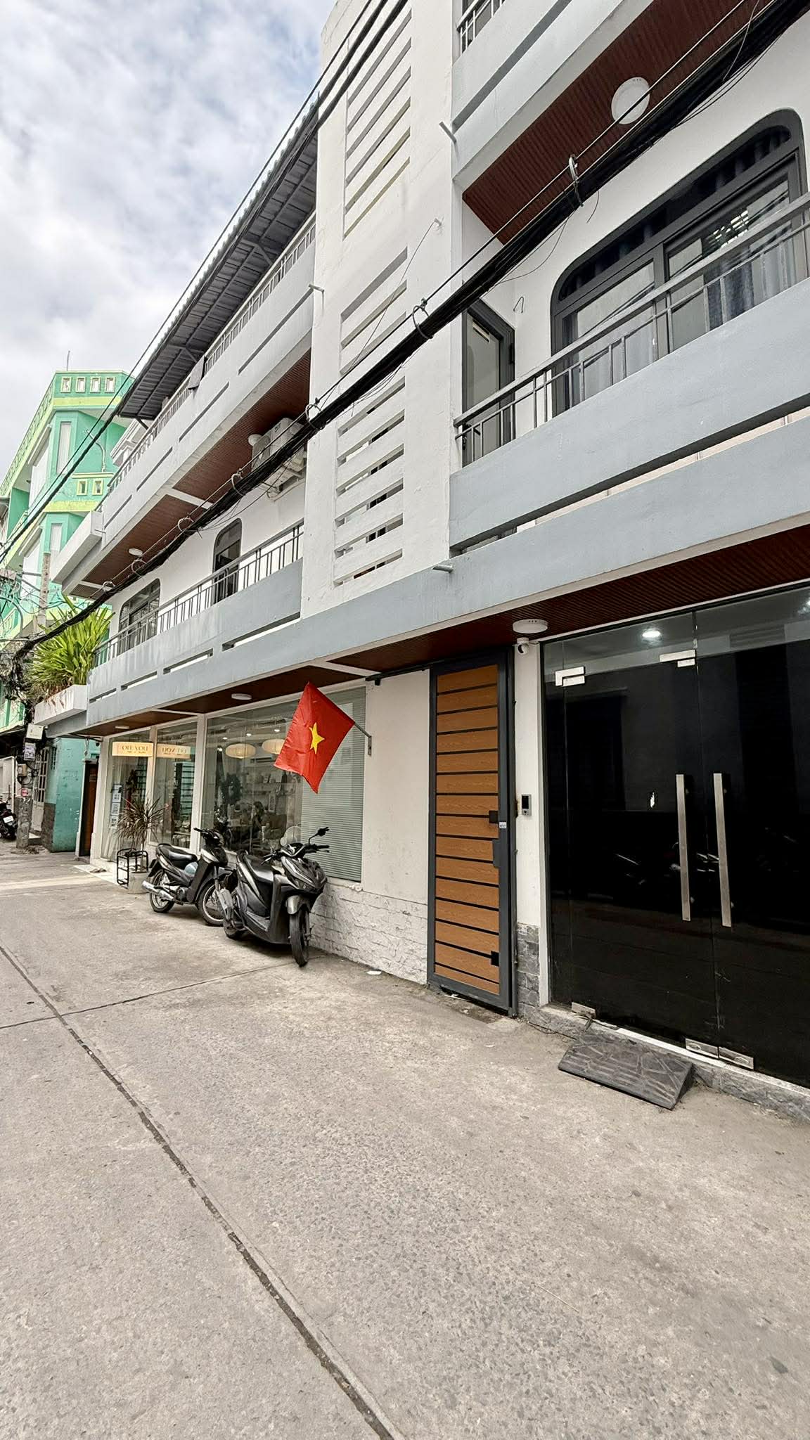 NHÀ 3 TẦNG 6PN FULL NT - LÊ VĂN DUYỆT - 71m2 NGANG 18m - HXH 6m - 13 TỶ 12