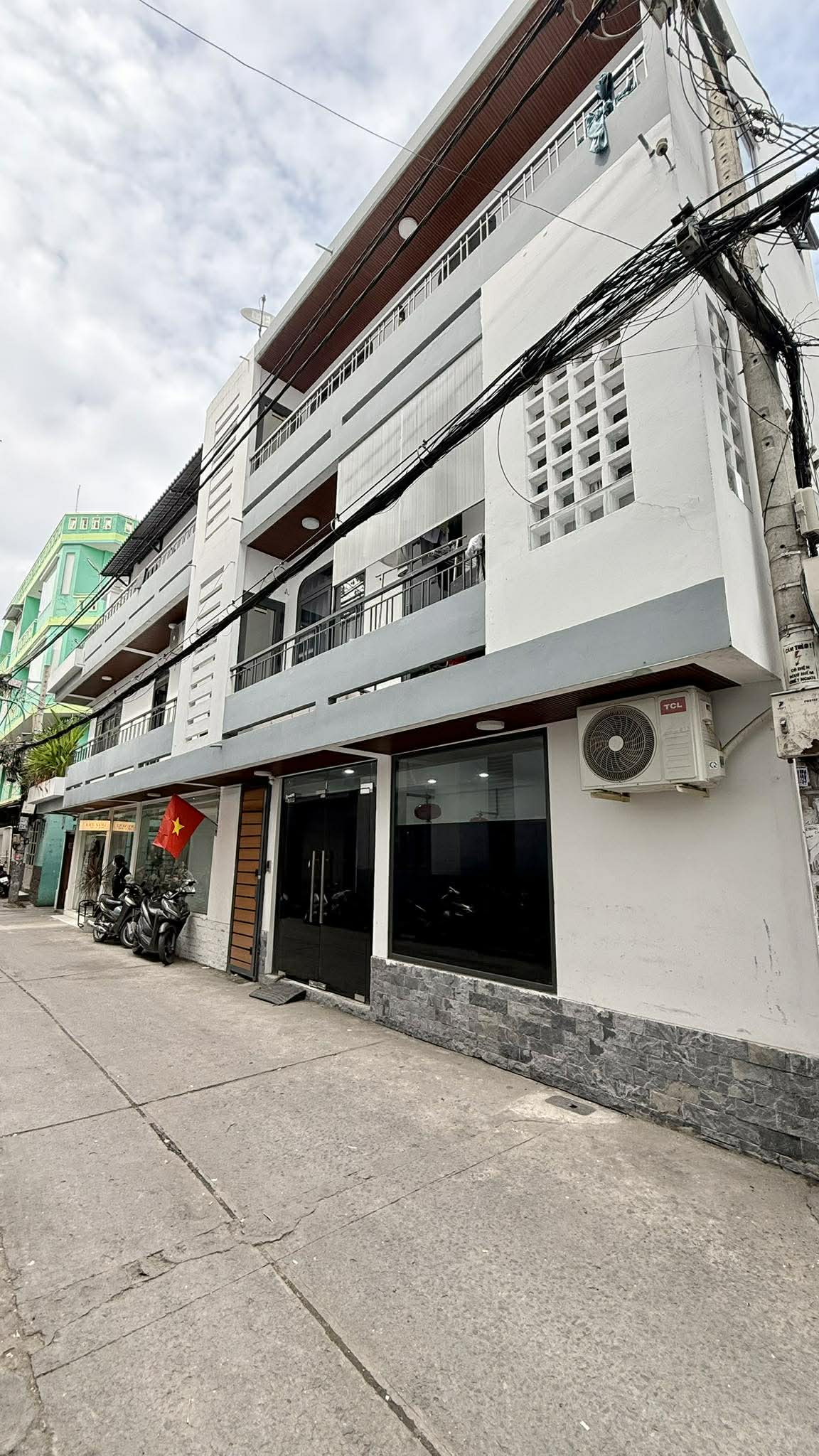 NHÀ 3 TẦNG 6PN FULL NT - LÊ VĂN DUYỆT - 71m2 NGANG 18m - HXH 6m - 13 TỶ 13