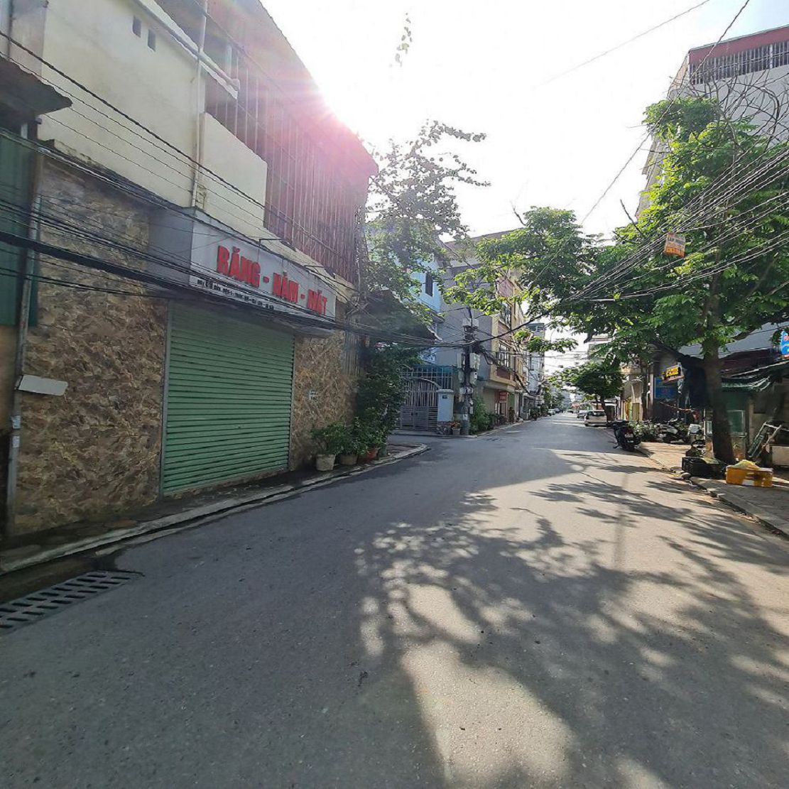 Đất Gia Lâm, Hà Nội 66m2, 7 chỗ thông 2 trục chính nhỉnh 5 tỷ. Lh 0989894845 Tôi có lô đất tại Gia