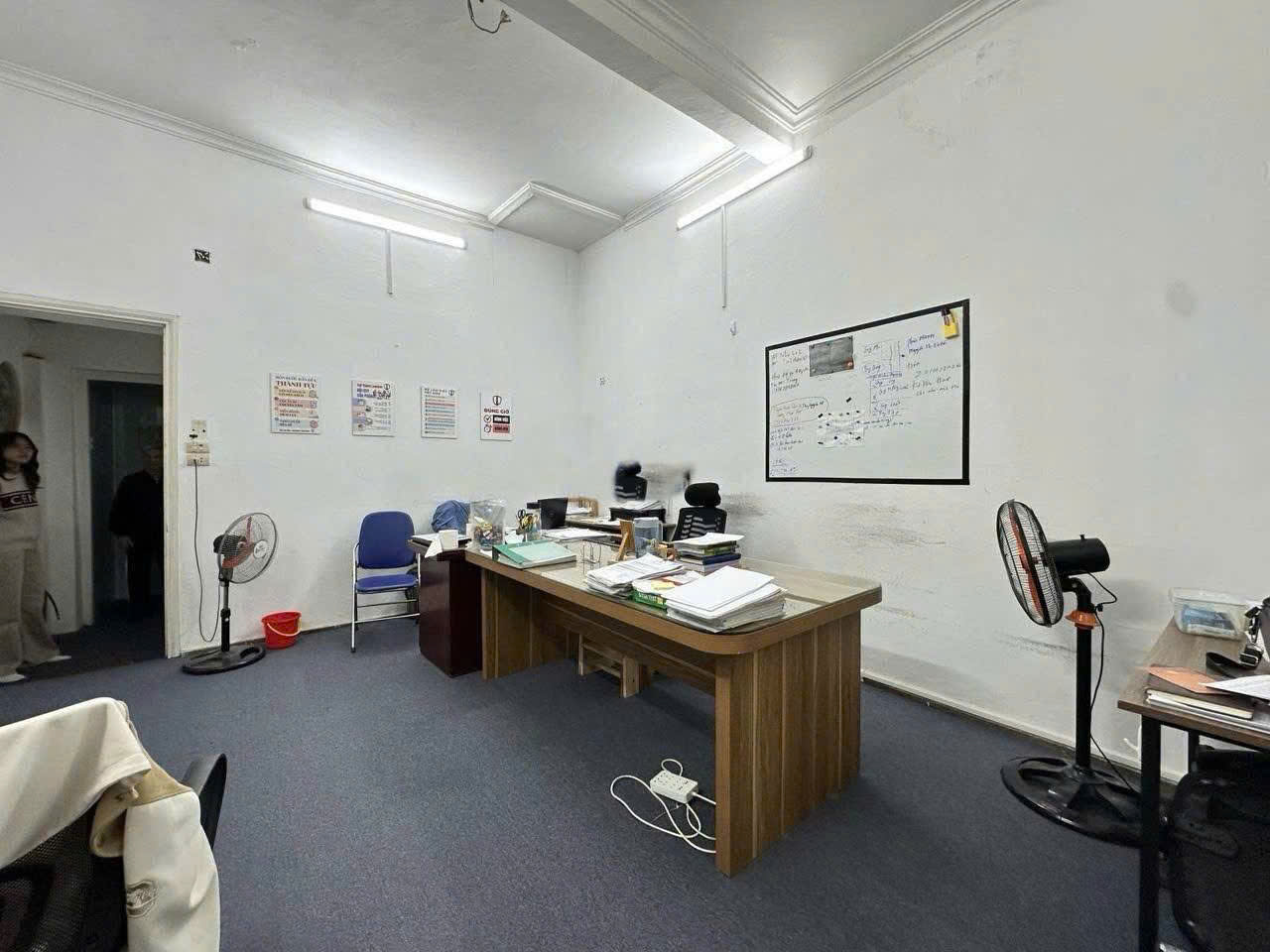 Cho thuê nhà ngõ Ô TÔ - KINH DOANH Huỳnh Thúc Kháng - Đống Đa 50m x 4T giá 18 triệu 2