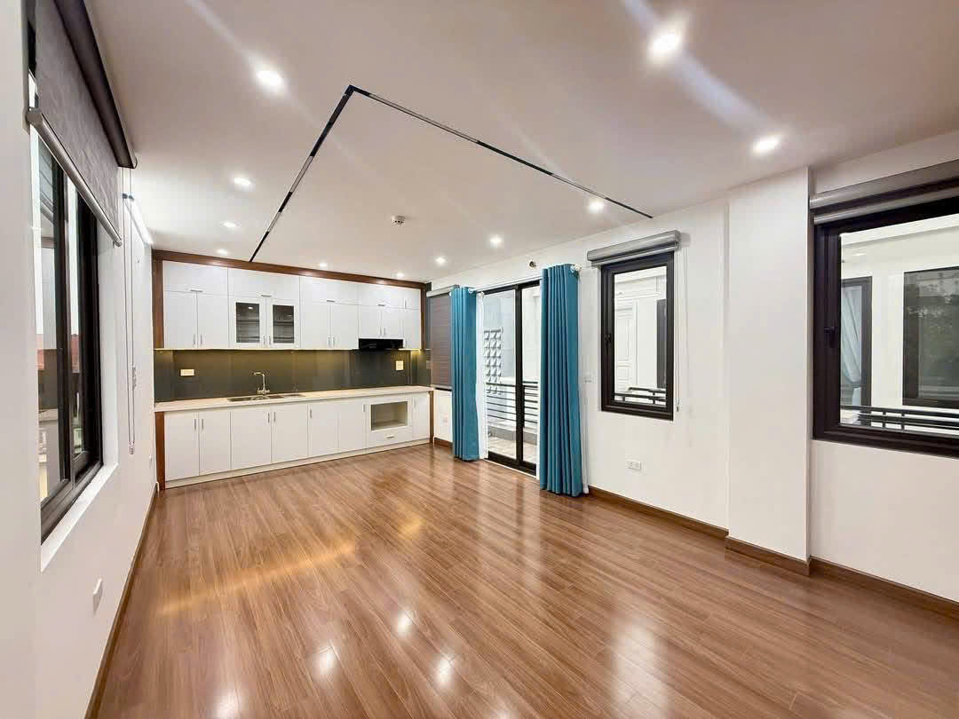 Cho thuê nhà riêng ngõ 81 Trung Kính, Cầu Giấy 40m x 5T THANG MÁY giá 25 triệu 2