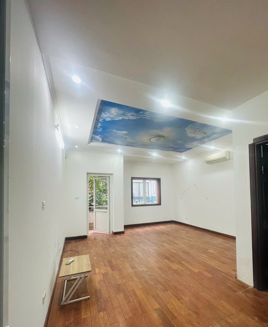 Cho thuê nhà Ô TÔ DÙNG ĐỖ 24/7 phố Trung Kính, Cầu Giấy 65m x 5T giá 36 triệu 2