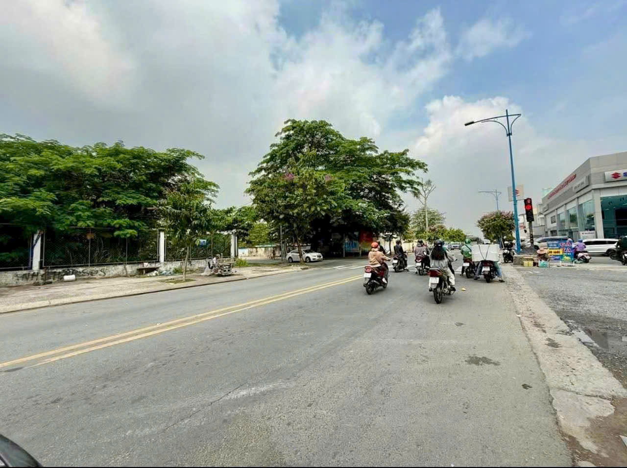 LÔ GÓC 2 MẶT TIỀN CỰC HIẾM – LÊ LỢI GIAO VỚI NGUYỄN THỊ NUÔI, THỊ TRẤN HÓC MÔN 5