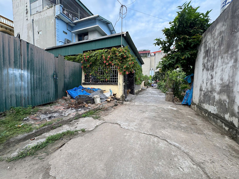 Cần bán lô giả góc 62,9m2 đất xóm 4 Đông Dư, Bát Tràng. Đường ô tô 7 chỗ vào đất 2