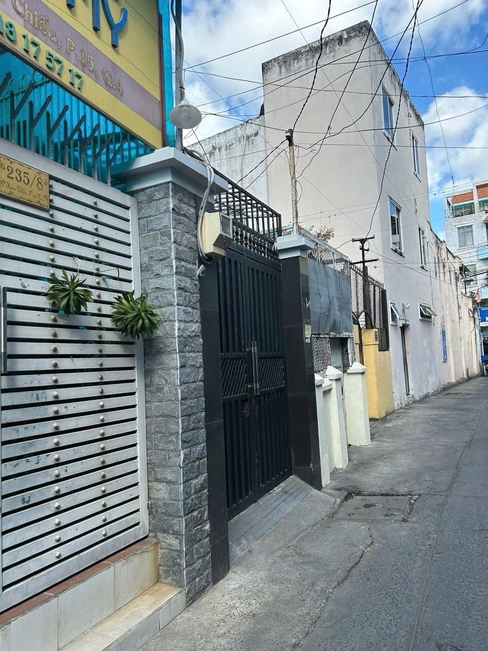 BAN NHÀ XE HƠI ĐẬU CỬA- Đ.XÓM CHIẾU- XE HƠI ĐẬU CỬA- LƯU THÔNG TÔN THẤT THUYÊT- NGUYỄN TẤT THÀNH. 5