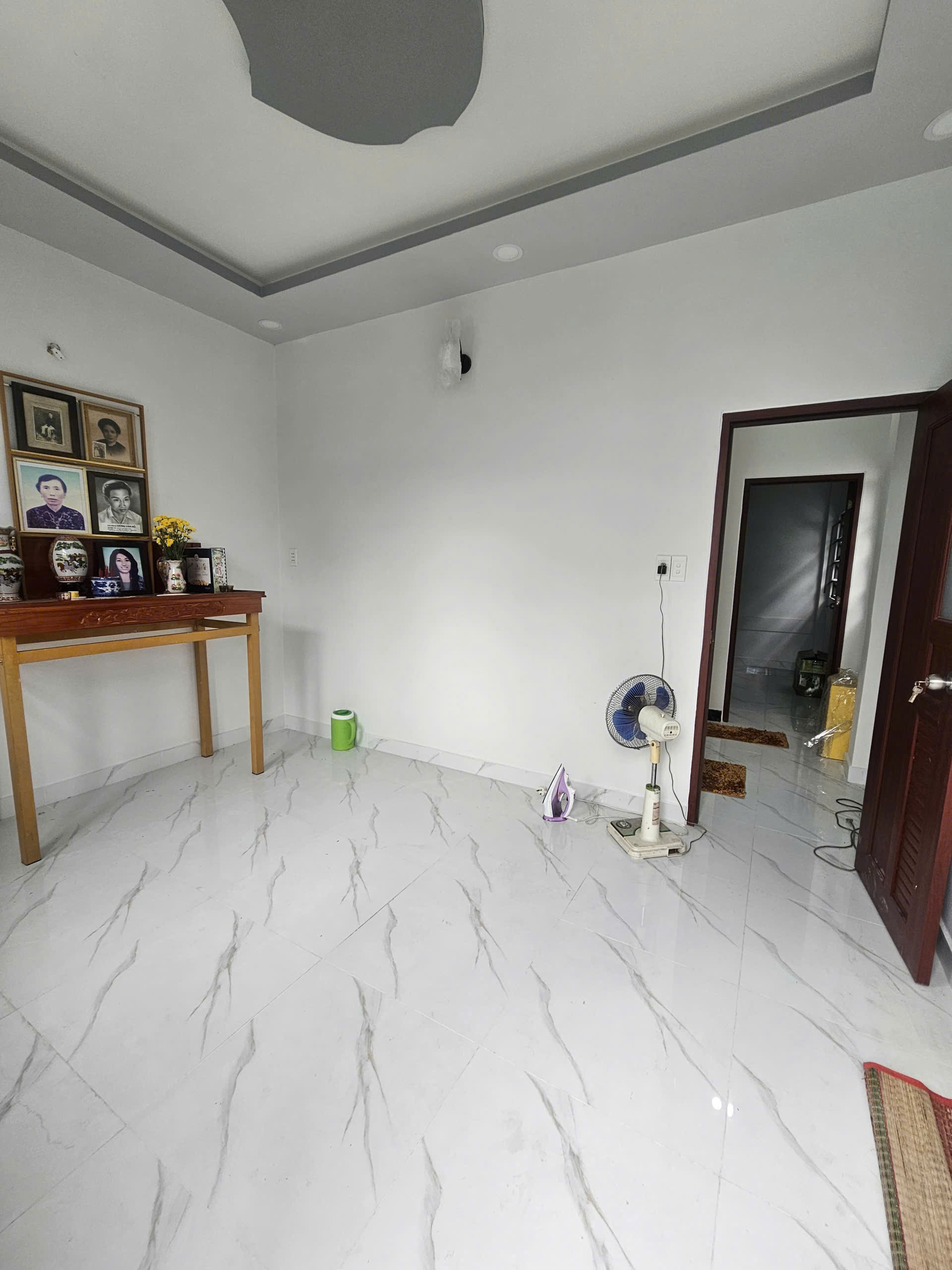 KẾ CHỢ TÂN HƯƠNG - HẺM 5M - 33m2 (4.1x8) - 2 TẦNG BTCT - GIÁ 4.2 TỶ 7