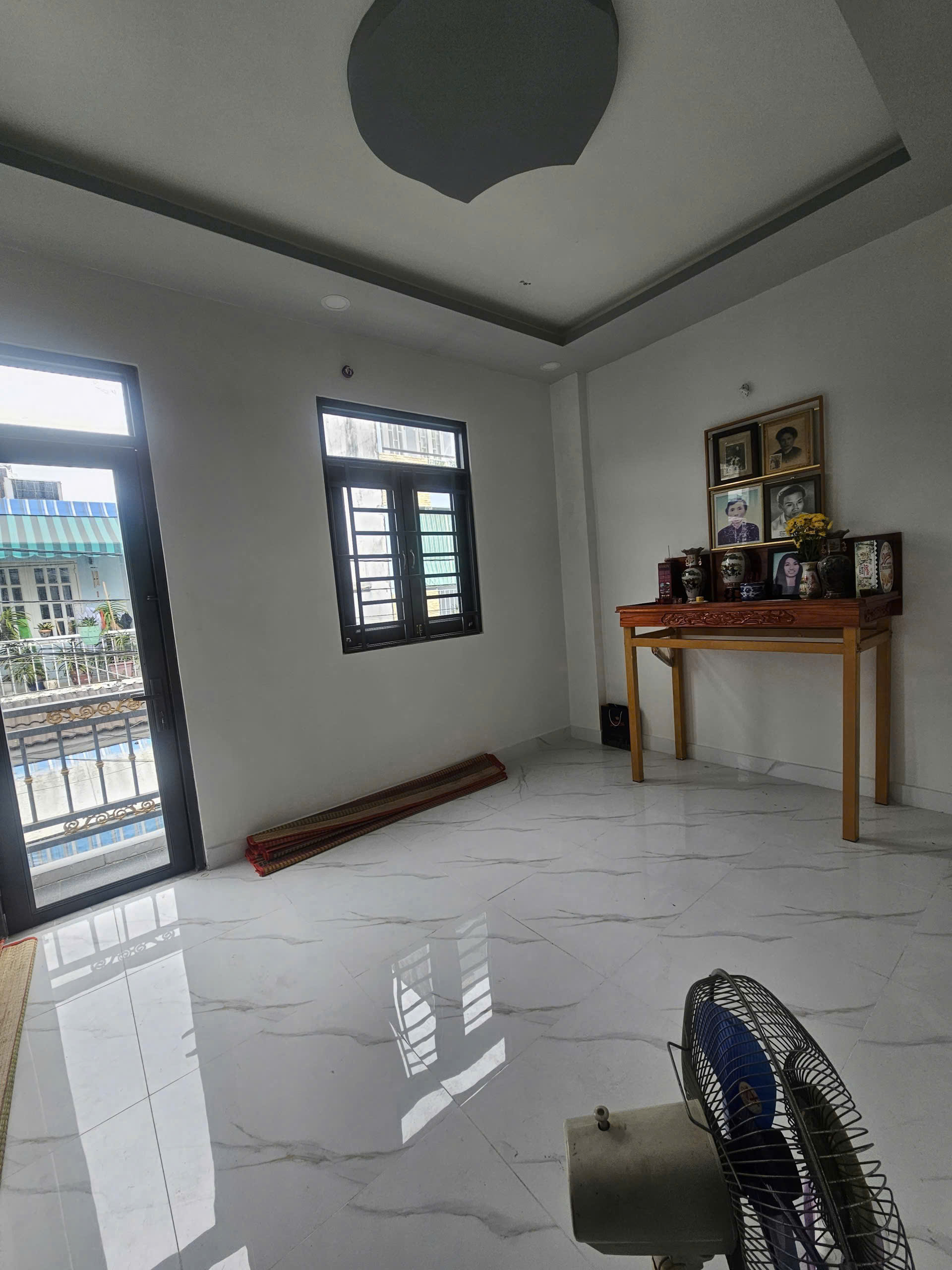 KẾ CHỢ TÂN HƯƠNG - HẺM 5M - 33m2 (4.1x8) - 2 TẦNG BTCT - GIÁ 4.2 TỶ 9