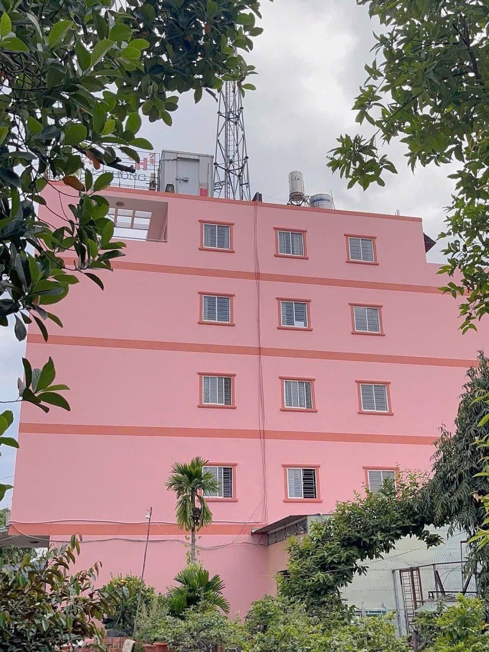 BÁN KHÁCH SẠN (5x30) SHR HÓC MÔN – DOANH THU ỔN ĐỊNH 2