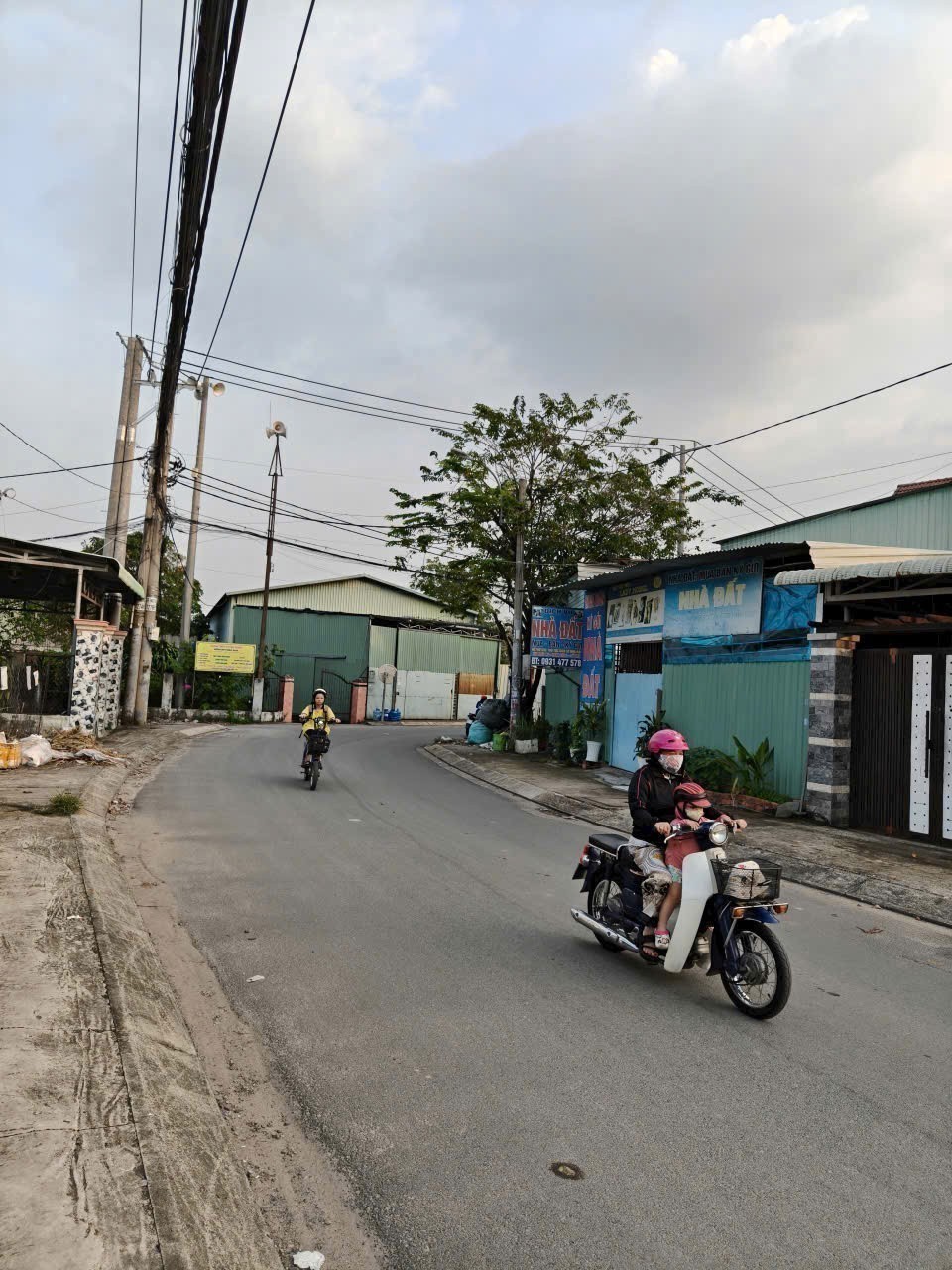 ÔNG ANH KẸT BÁN GÁP MIẾNG ĐẤT MẶT TIỀN NGUYỄN THỊ SÁNG, ĐÔNG THẠNH, HÓC MÔN 2