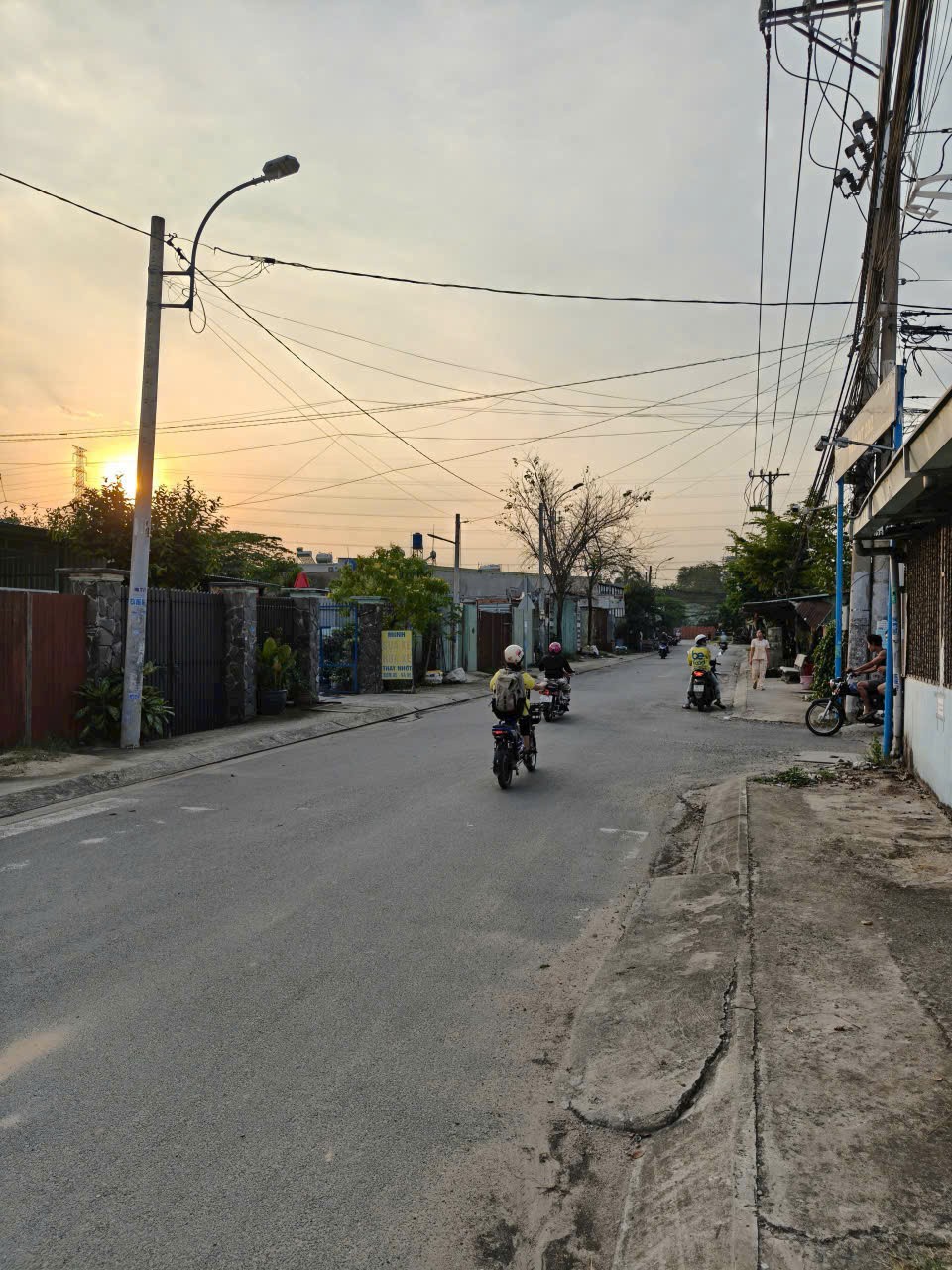 ÔNG ANH KẸT BÁN GÁP MIẾNG ĐẤT MẶT TIỀN NGUYỄN THỊ SÁNG, ĐÔNG THẠNH, HÓC MÔN 4