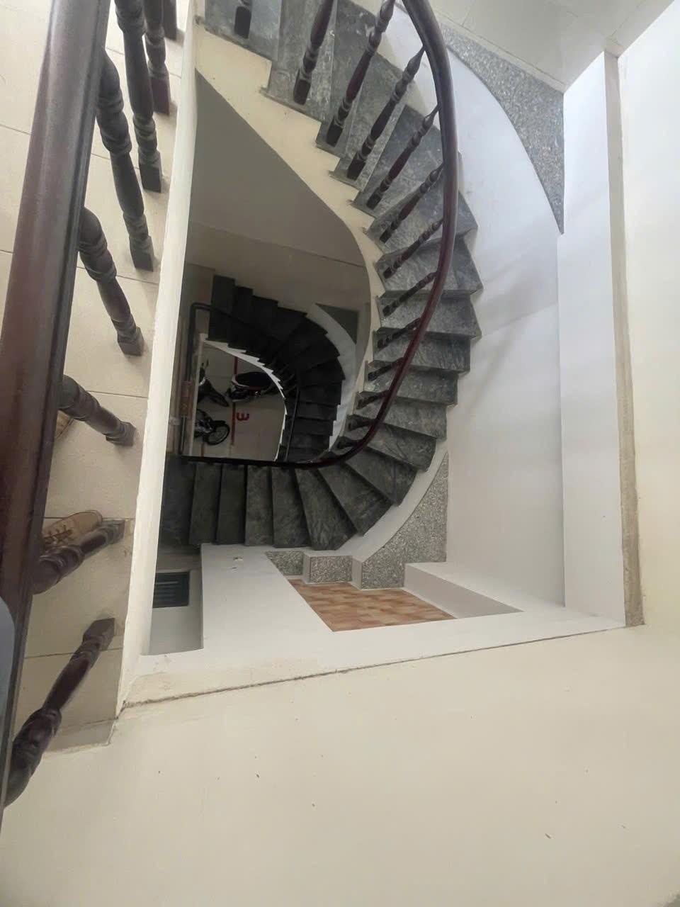 CHDV 3 LẦU 19P GẦN EMART 2 PHAN HUY ÍCH – QUANG TRUNG CÁCH MT 20M 4