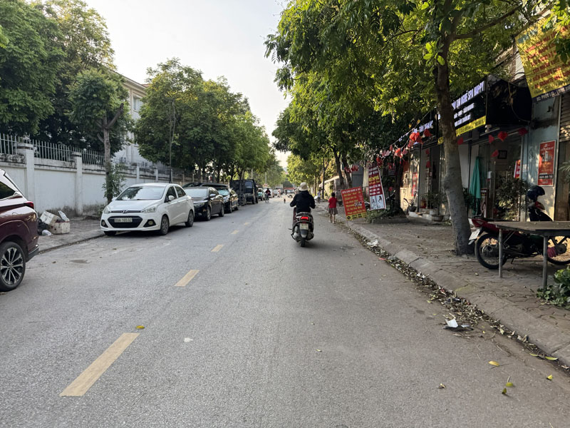 Cần bán 81,5m2 đất thổ cư đường 13m ngay chợ Phúc Lợi. Phù hợp ở kết hợp Văn Phòng/ Cty 3