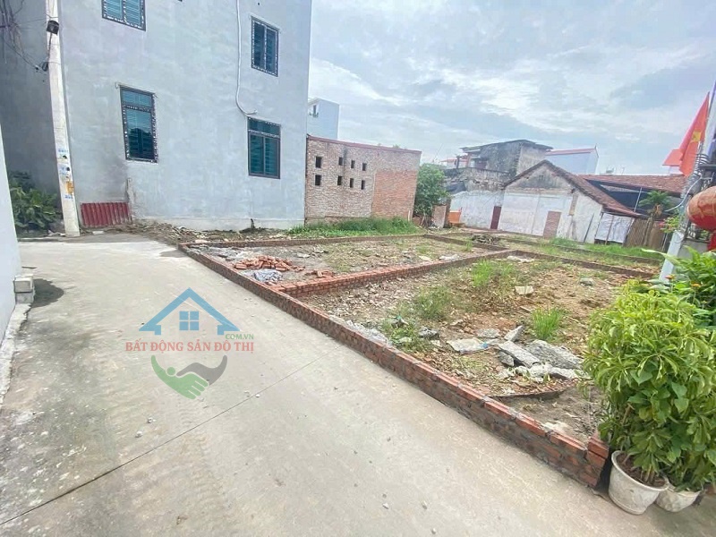 Bán đất Thôn Đìa Bình Minh Thanh Oai, 46m2 vuông vắn, lô góc, Khu đông dân cư