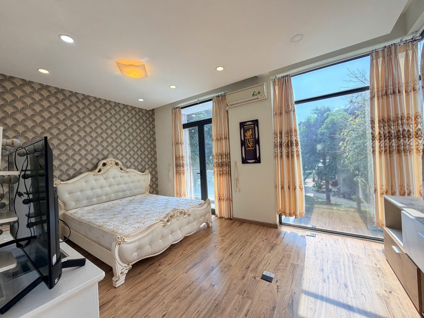 Cho thuê Biệt thự Quận 9, Hồ Chí Minh, Diện tích 203m², Giá 35 Triệu/tháng