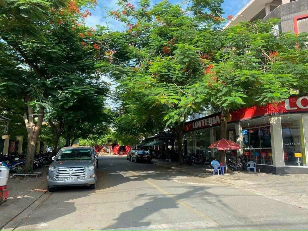 Cần bán Biệt thự Phường Phước Long A, Quận 9, Diện tích 160m², Giá 28 Tỷ 4