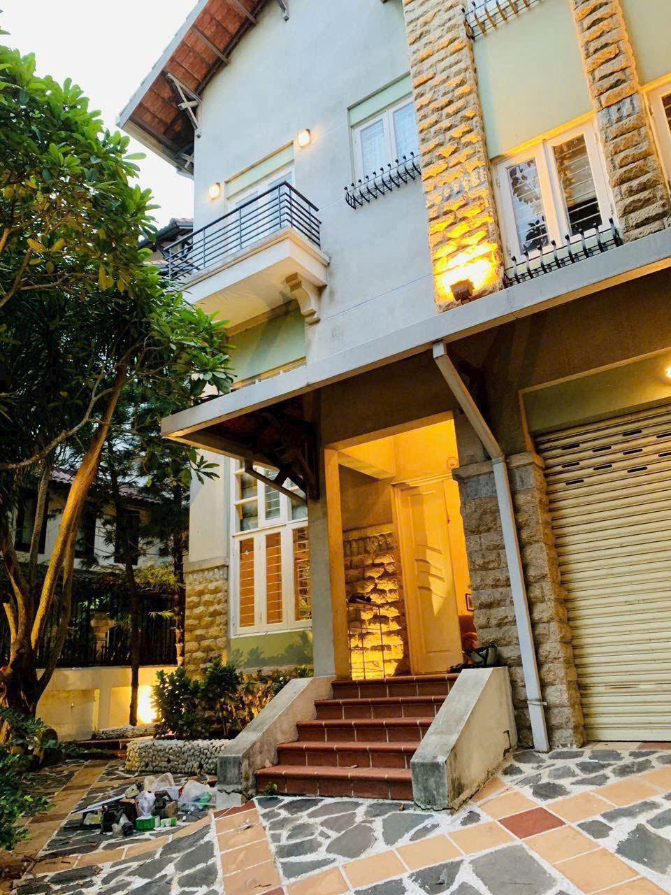 Cho thuê Biệt thự Phường Thảo Điền, Quận 2, Diện tích 325m², Giá Thương lượng 5