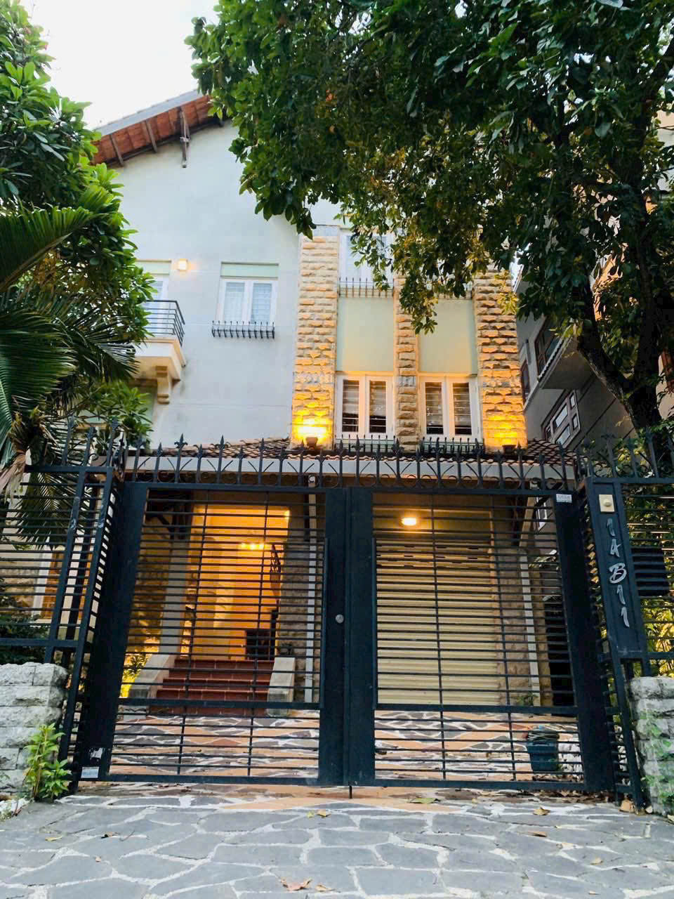 Cho thuê Biệt thự Phường Thảo Điền, Quận 2, Diện tích 325m², Giá Thương lượng 6