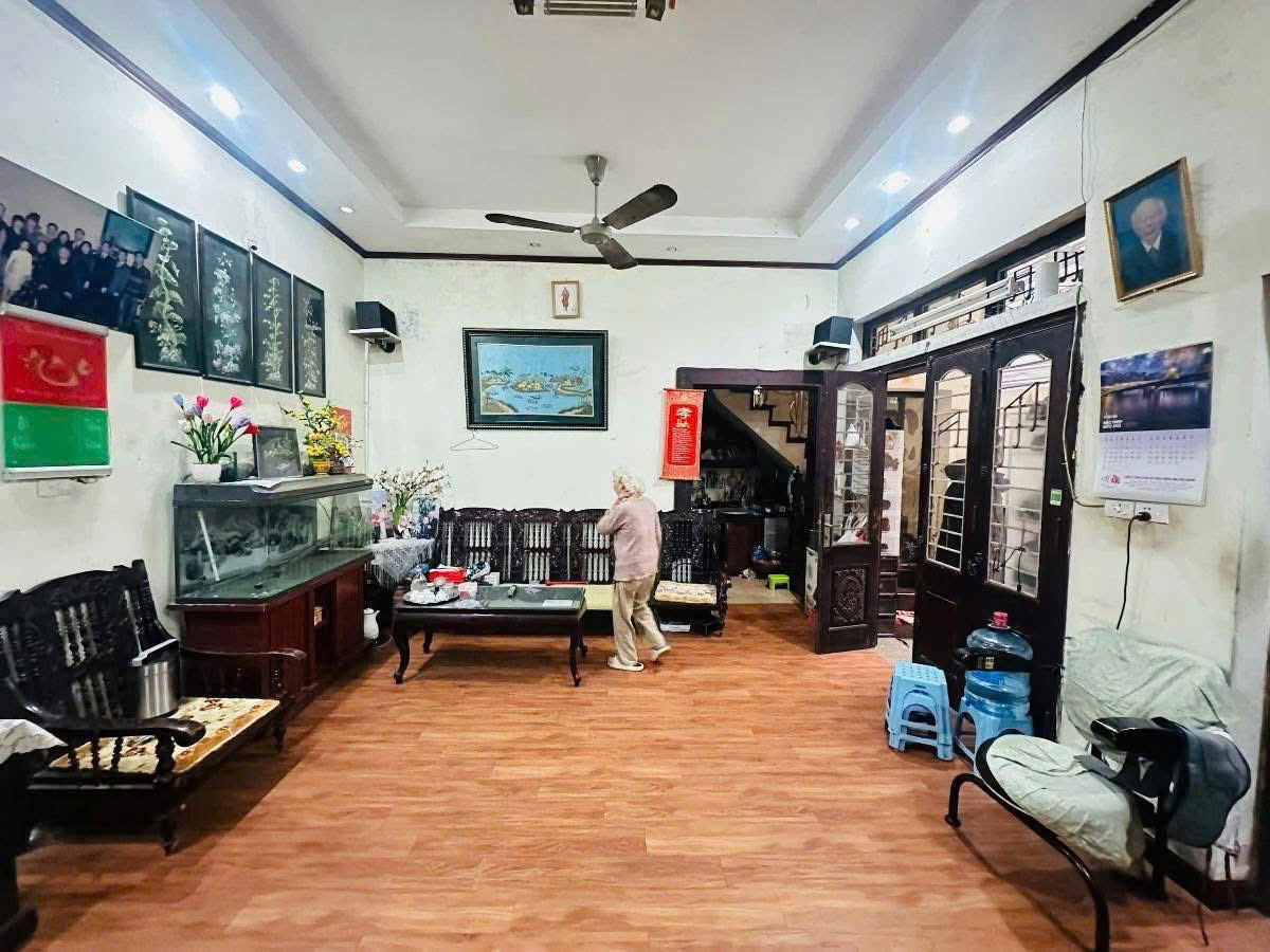 Cần bán Nhà mặt tiền đường Nguyễn Trãi, Phường Hạ Đình, Diện tích 70m², Giá 8.5 Tỷ 2