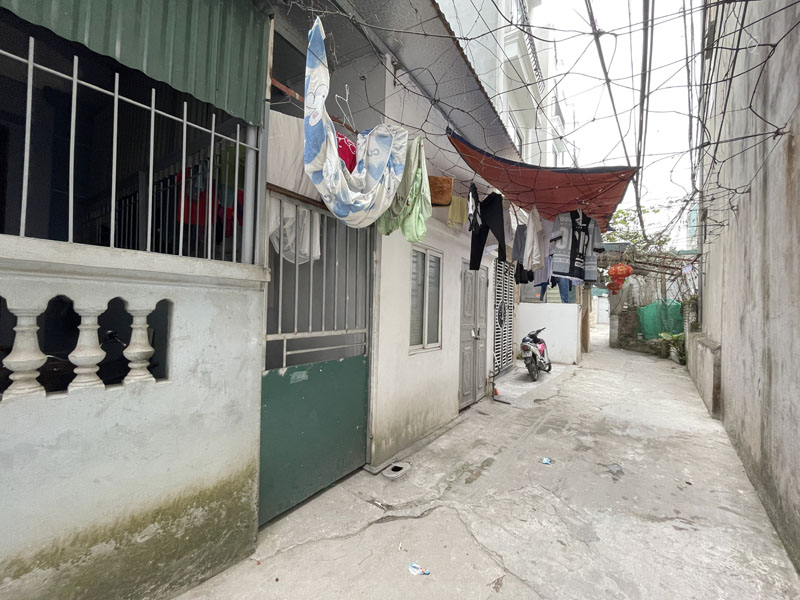 Cần bán 50m2 đất thổ cư, đường rộng 2,3m, cách 20m ra đường gom đê Vàng - Phúc Lợi 4