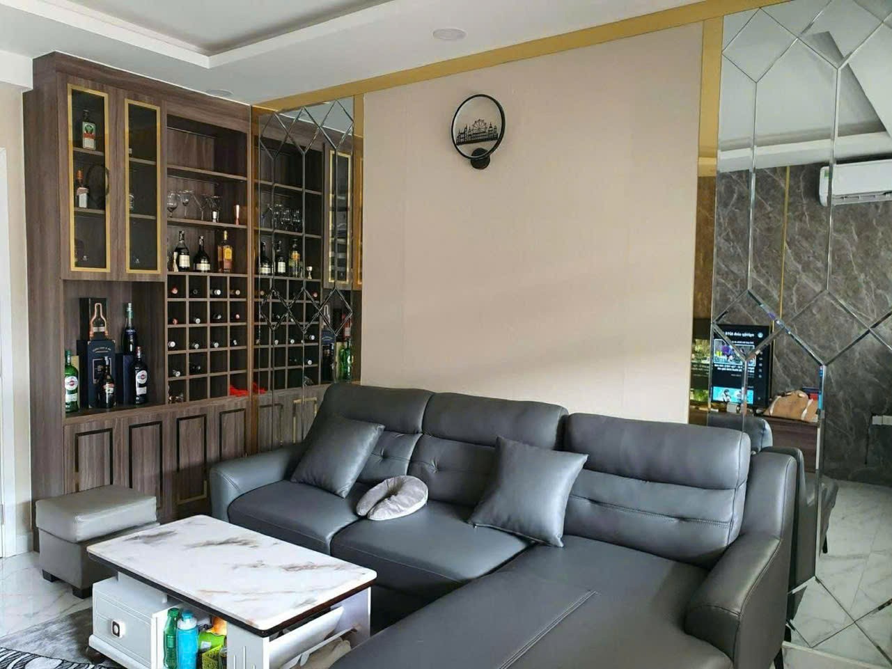 BÁN NHÀ Cách mặt tiền Tôn Đản 50m – Nhà mới đẹp 5 sàn, tốt nhất tầm giá nhỉnh 7 tỷ 3