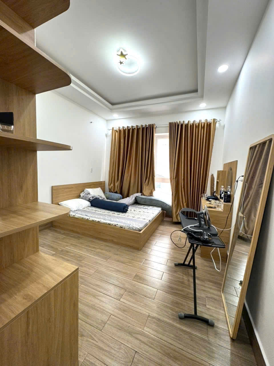 Bán nhà hẻm đường số 3, Bình Hưng Hòa , dt 83m2 , 2 lầu , 3pn , 3wc , 2 sân thượng giá 5,9 tỷ 7